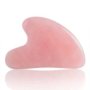 Gua Sha Pink Rose Quartz Face Tool ❗️NEW❗️.                 ‎          C2